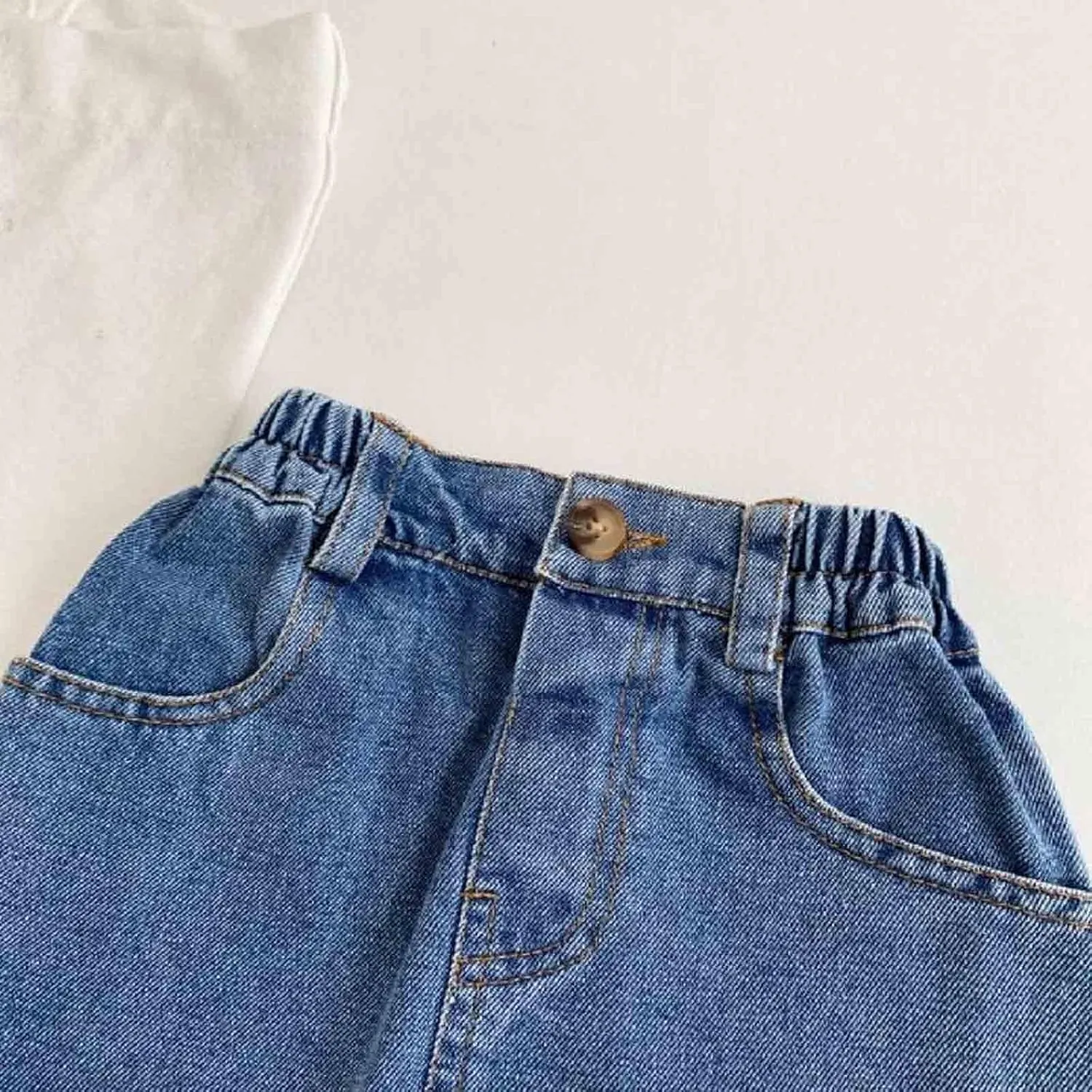 Girls Jean Shorts Star Applique High Waist Straight Leg Cute Summer Y2K Denim Shorts Casual Kids Streetwear with Pockets