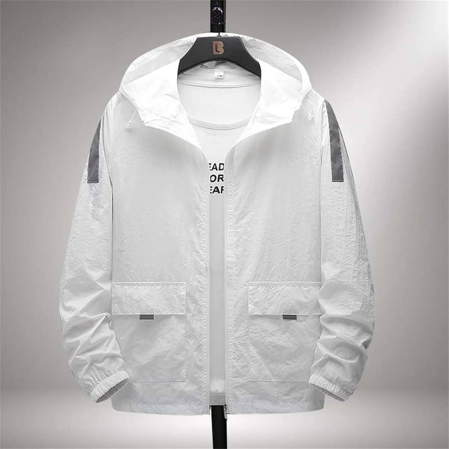Mens Summer and Autumn Sunscreen Windproof and Rainproof Outdoor Sports Casual Breathable Jackets Men Fall Jacket