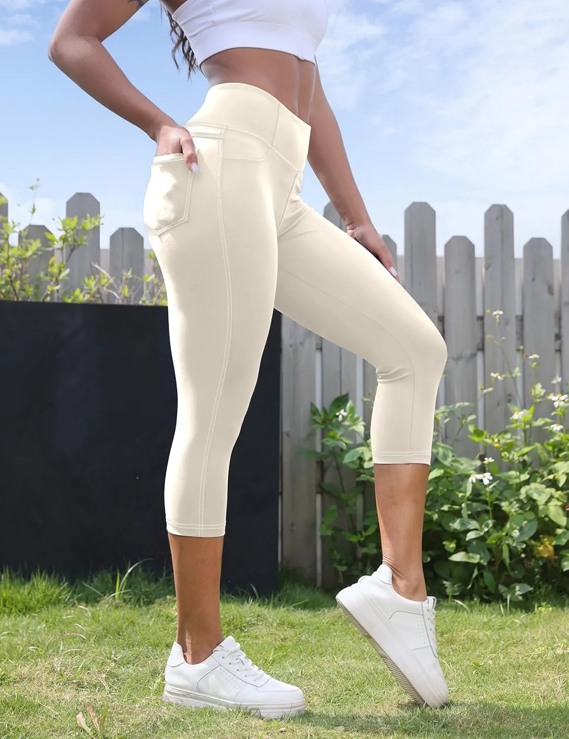 VOOVEEYA Capri Leggings for Women, High Waisted Yoga Pants with Back Pockets Crop Workout Capris Pants