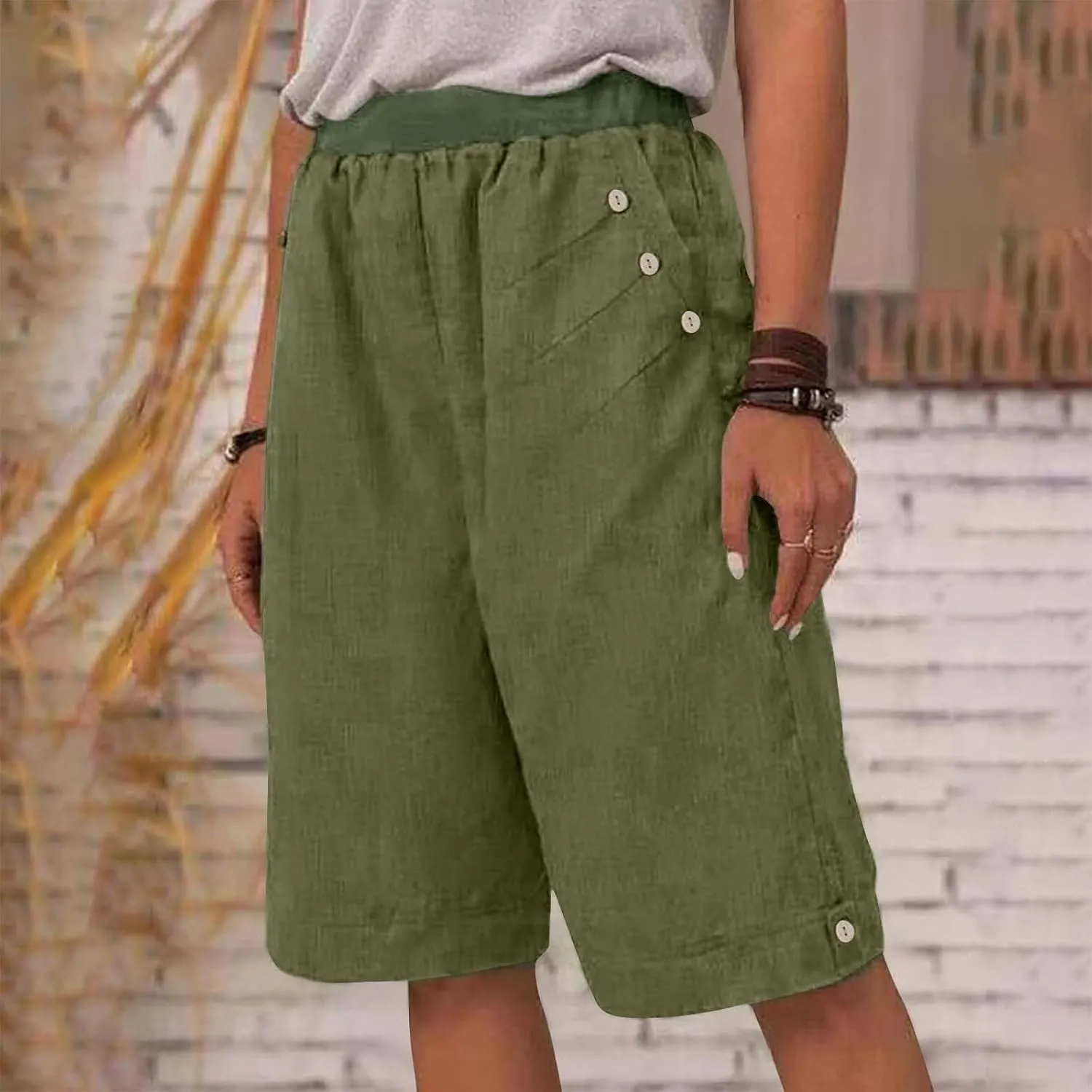 Womens Summer Knee Length Shorts Trendy 2024 High Waisted Cotton Linen Bermuda Shorts Loose Casual Shorts with Pocket